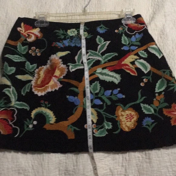 Zara embroidered skirt - Picture 3 of 5
